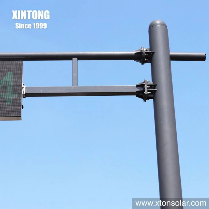 10m Electric LED Traffic Light Steel Galvanized Pipe Pole Post 10m Electric LED Traffic Light Steel Galvanized Pipe Pole Post